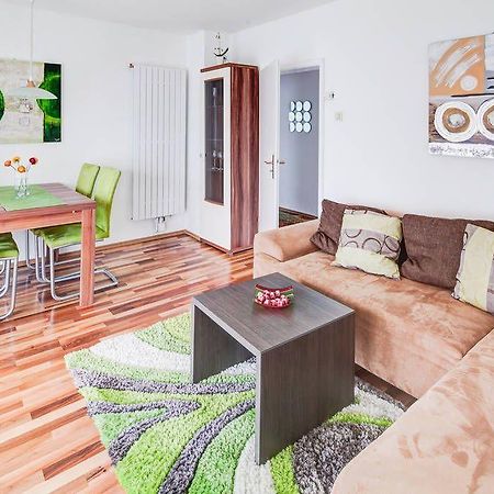 Ferienwohnung In Аугсбург Номер фото