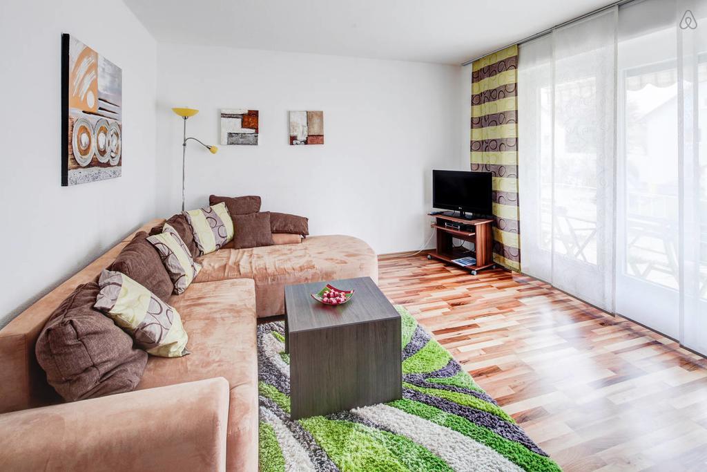 Ferienwohnung In Аугсбург Номер фото